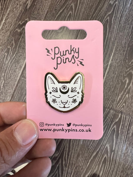 Gold cat by Punky Pins