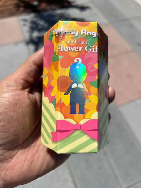 Sonny Angels Flower Gift Series